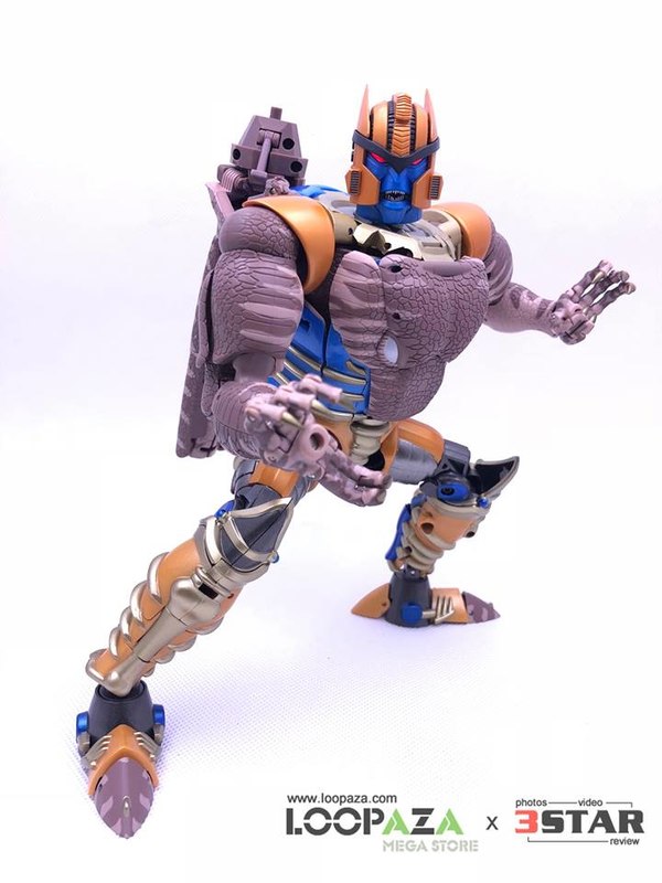 Masterpiece MP 41 Beast Wars Dinobot In Hand Photos   And Demo Videos 15 (15 of 19)